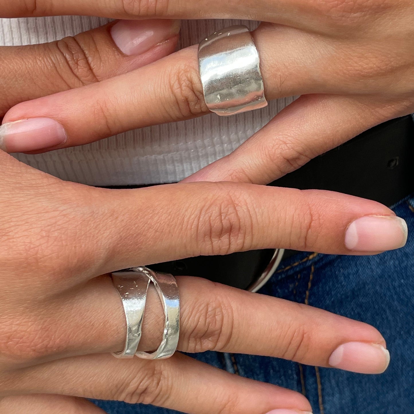 Elegant Crossover Ring