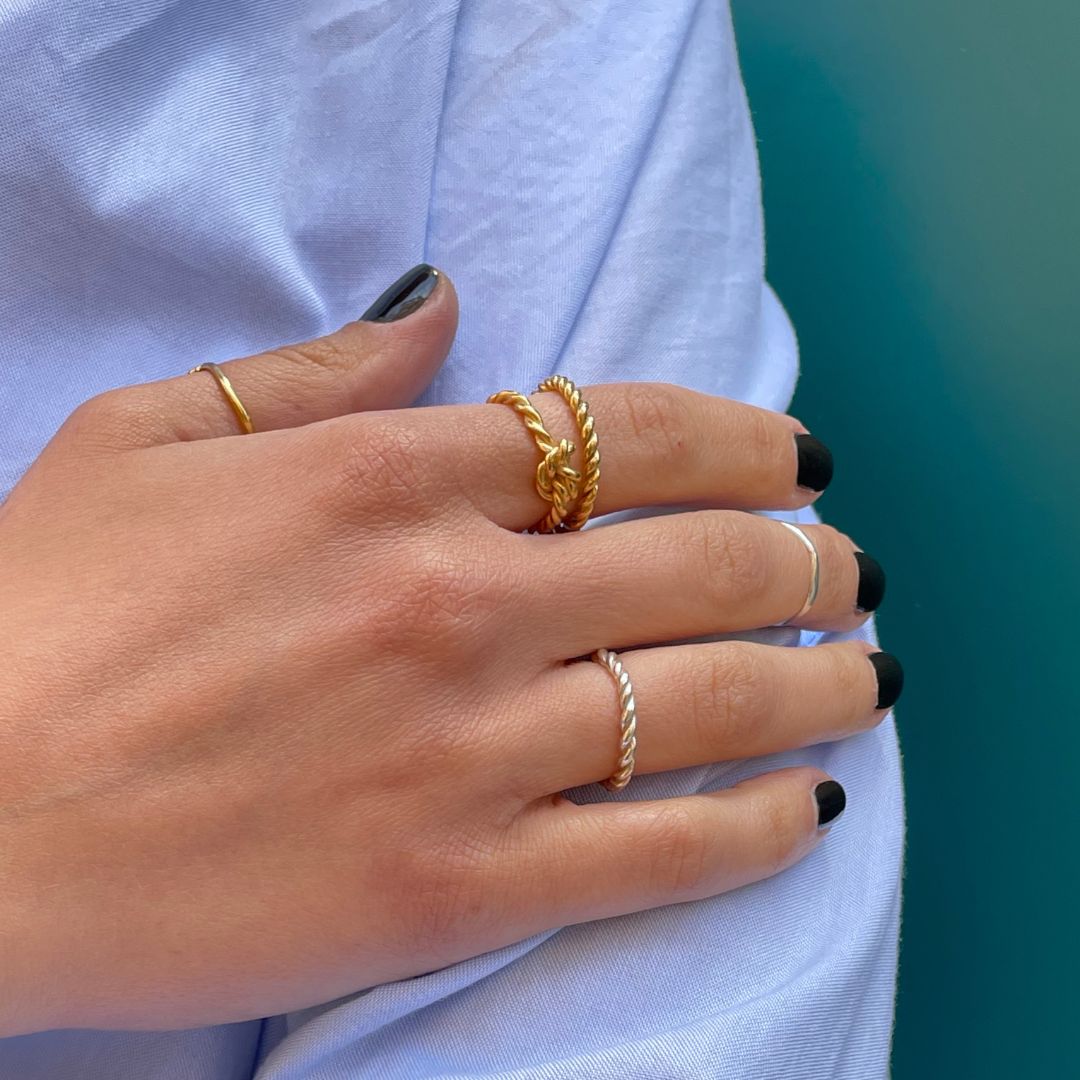Layla Small Knot with a twist ring
